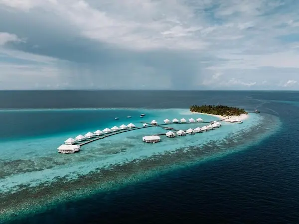 Diamonds Athuruga Maldives